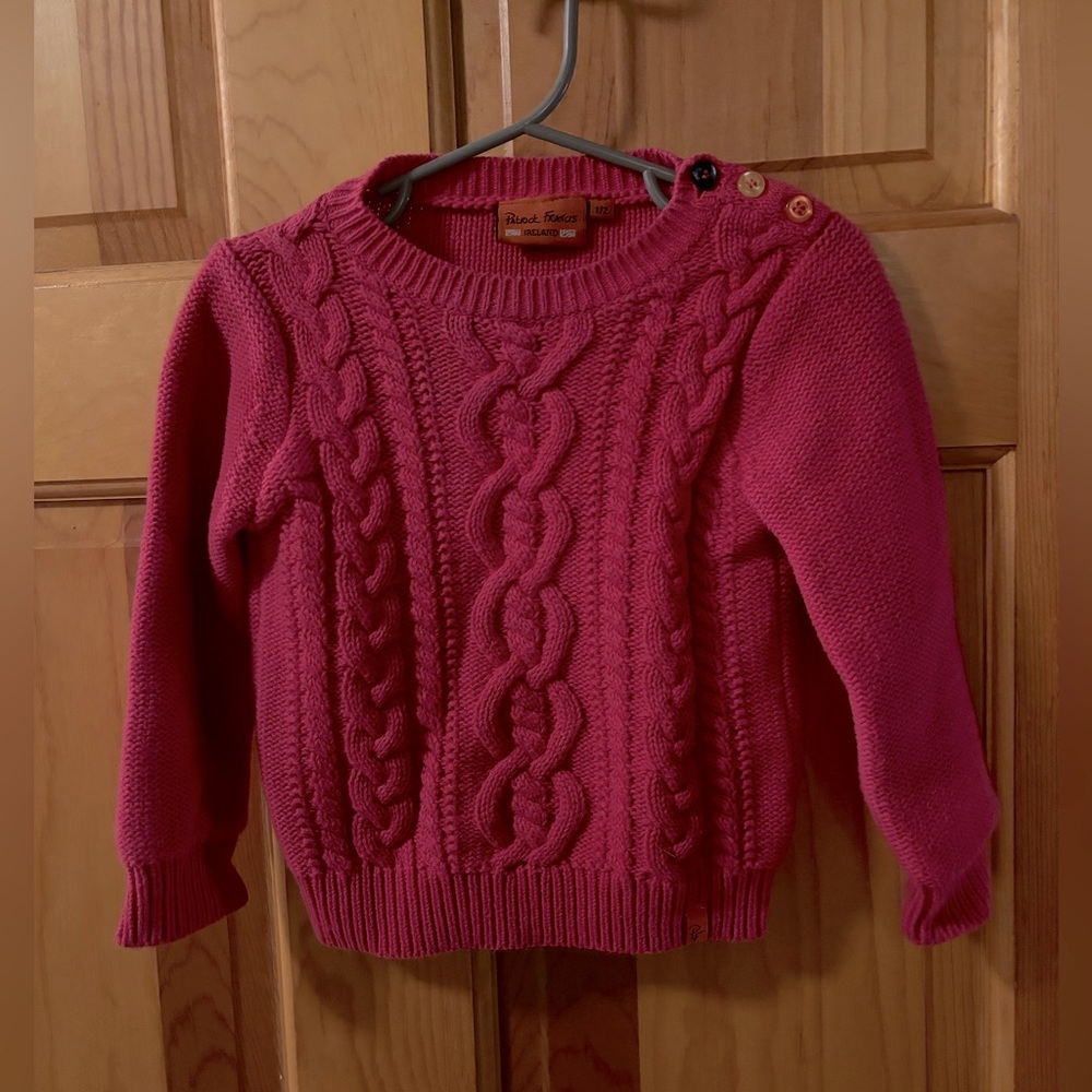 Like new pink sweater made in Ireland
Size 1/2